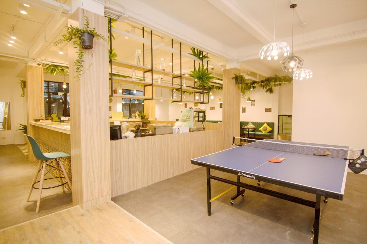 Folk Poshtel Asok Hostel Bangkok Exterior photo