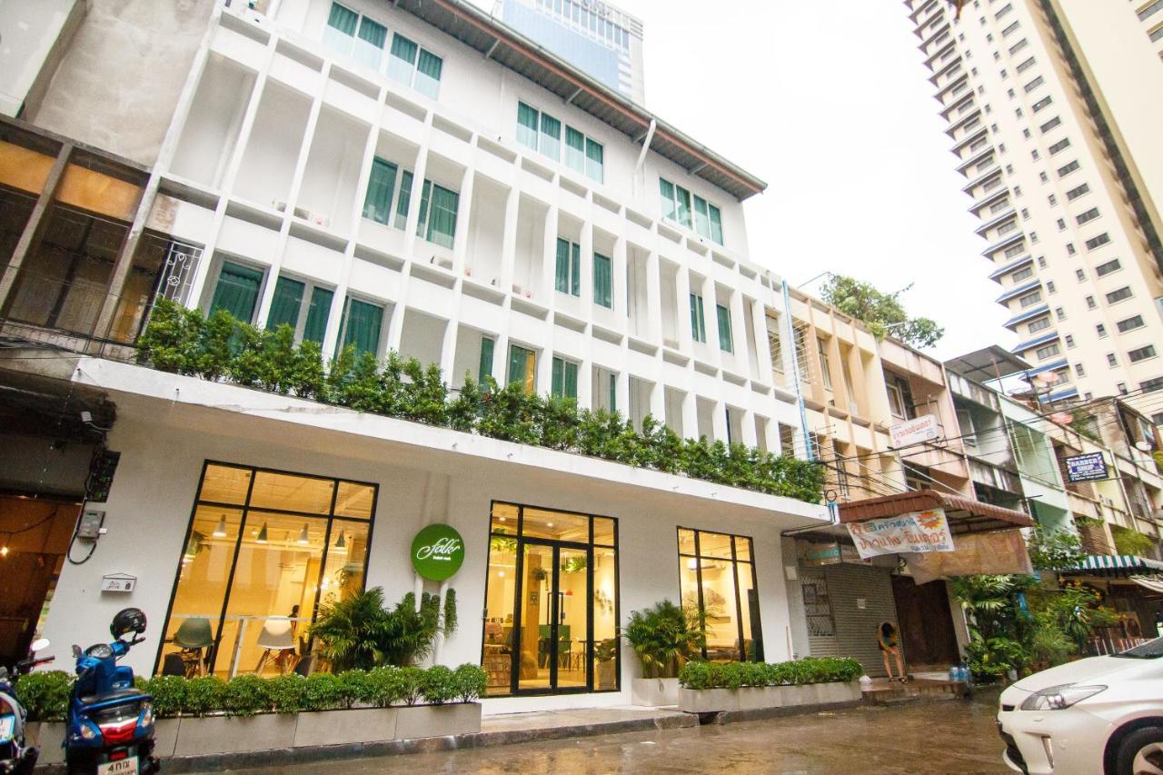 Folk Poshtel Asok Hostel Bangkok Exterior photo
